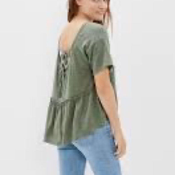 American Eagle Oversized V-Neck Tee - Picture 6 of 6